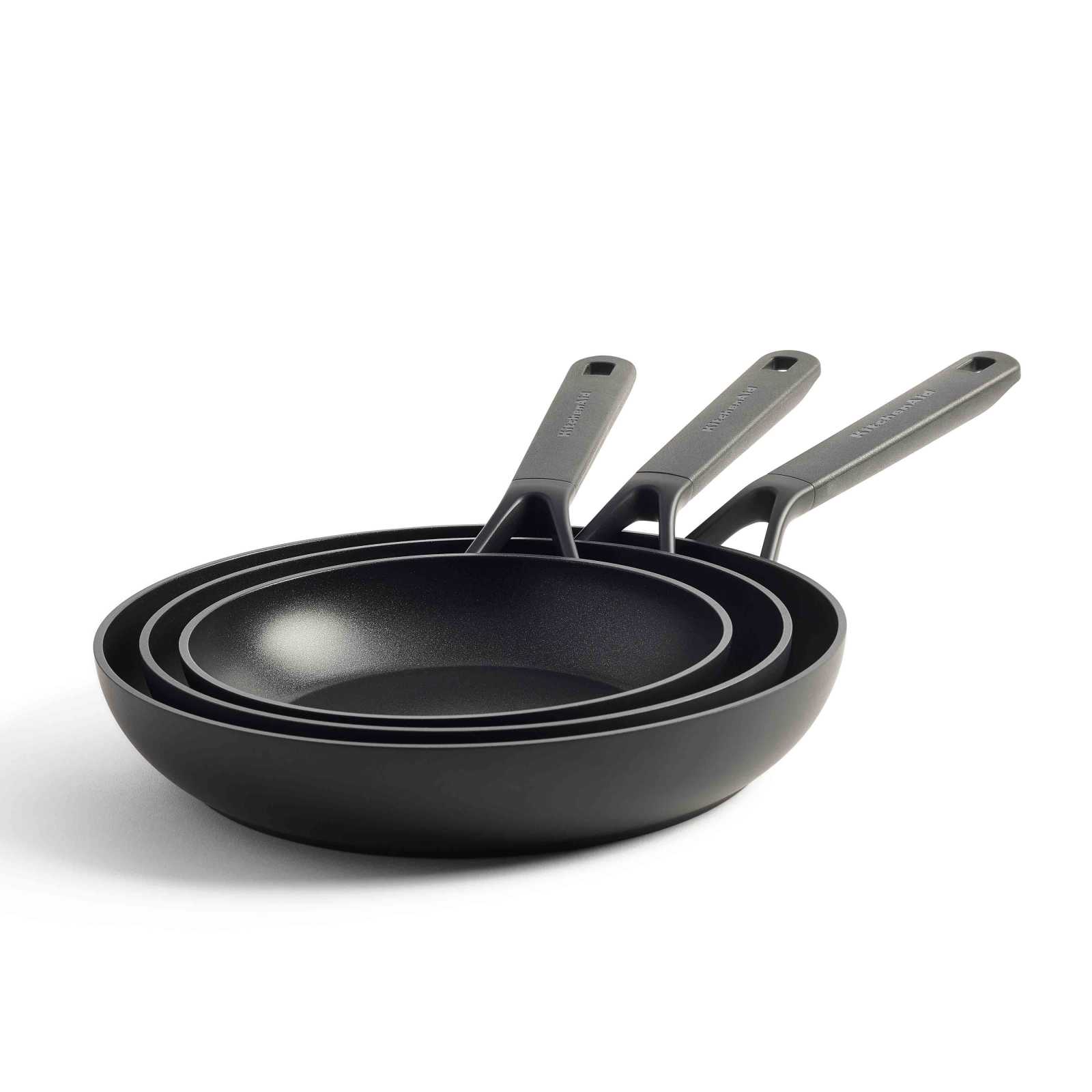 product image - Набор сковородок KitchenAid CFA, диаметр 20 см, 24 см и 28 см, черный, 3 шт
